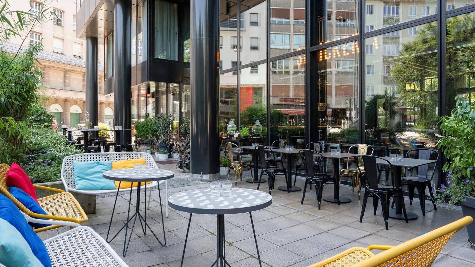 Ruby Lilly Hotel Munich